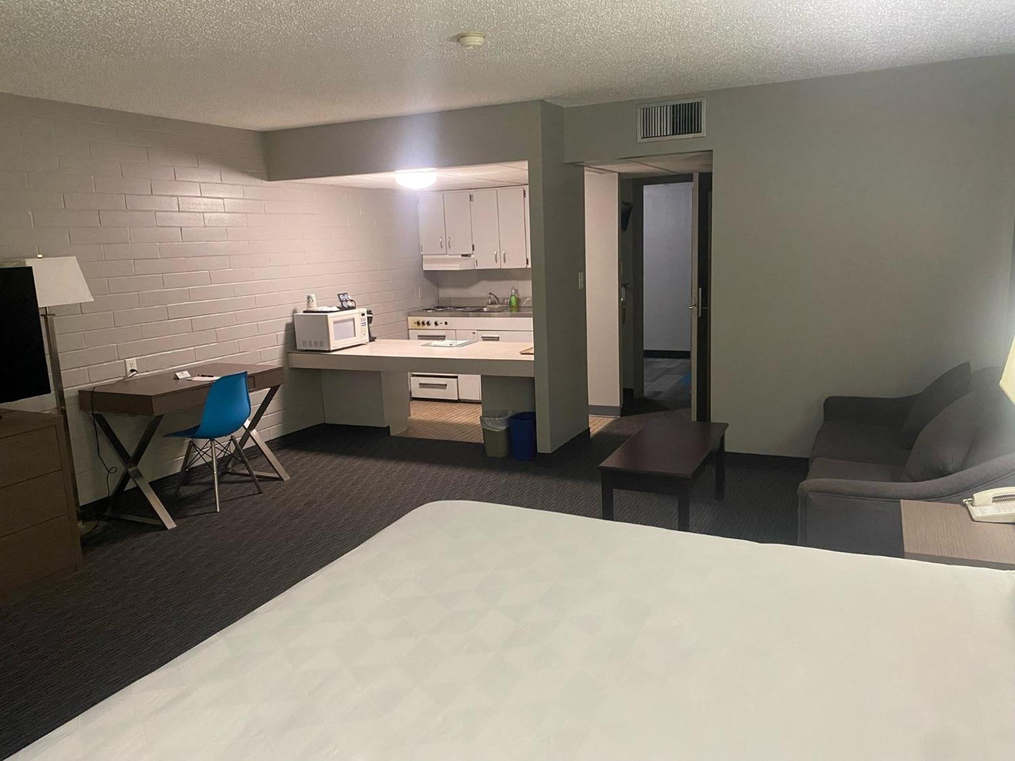 Travelodge By Wyndham Grande Prairie Exterior foto