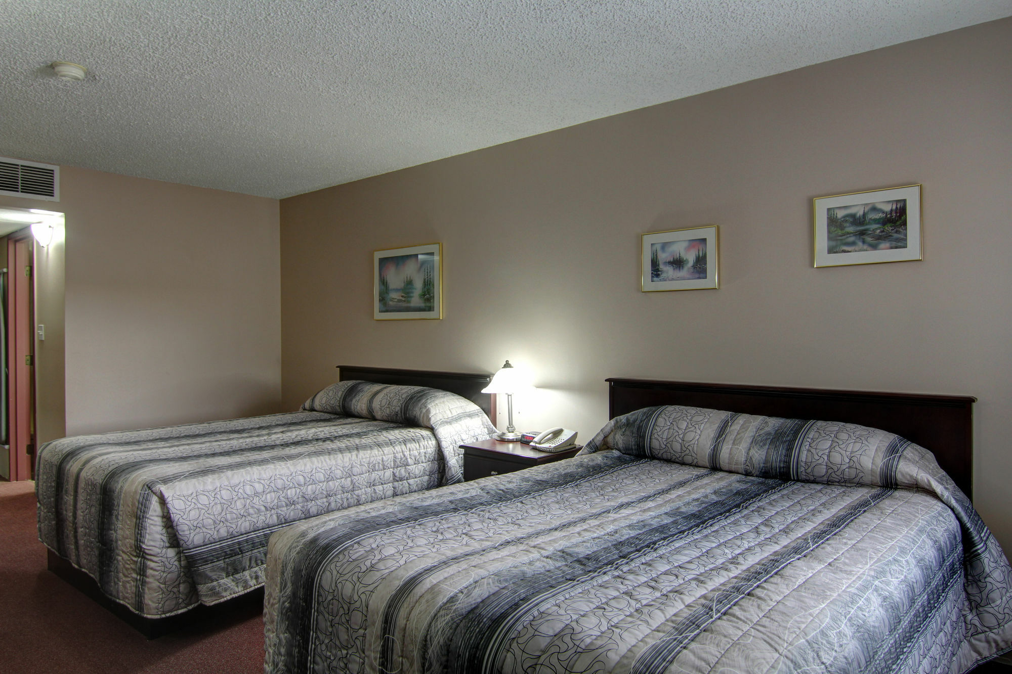 Travelodge By Wyndham Grande Prairie Exterior foto