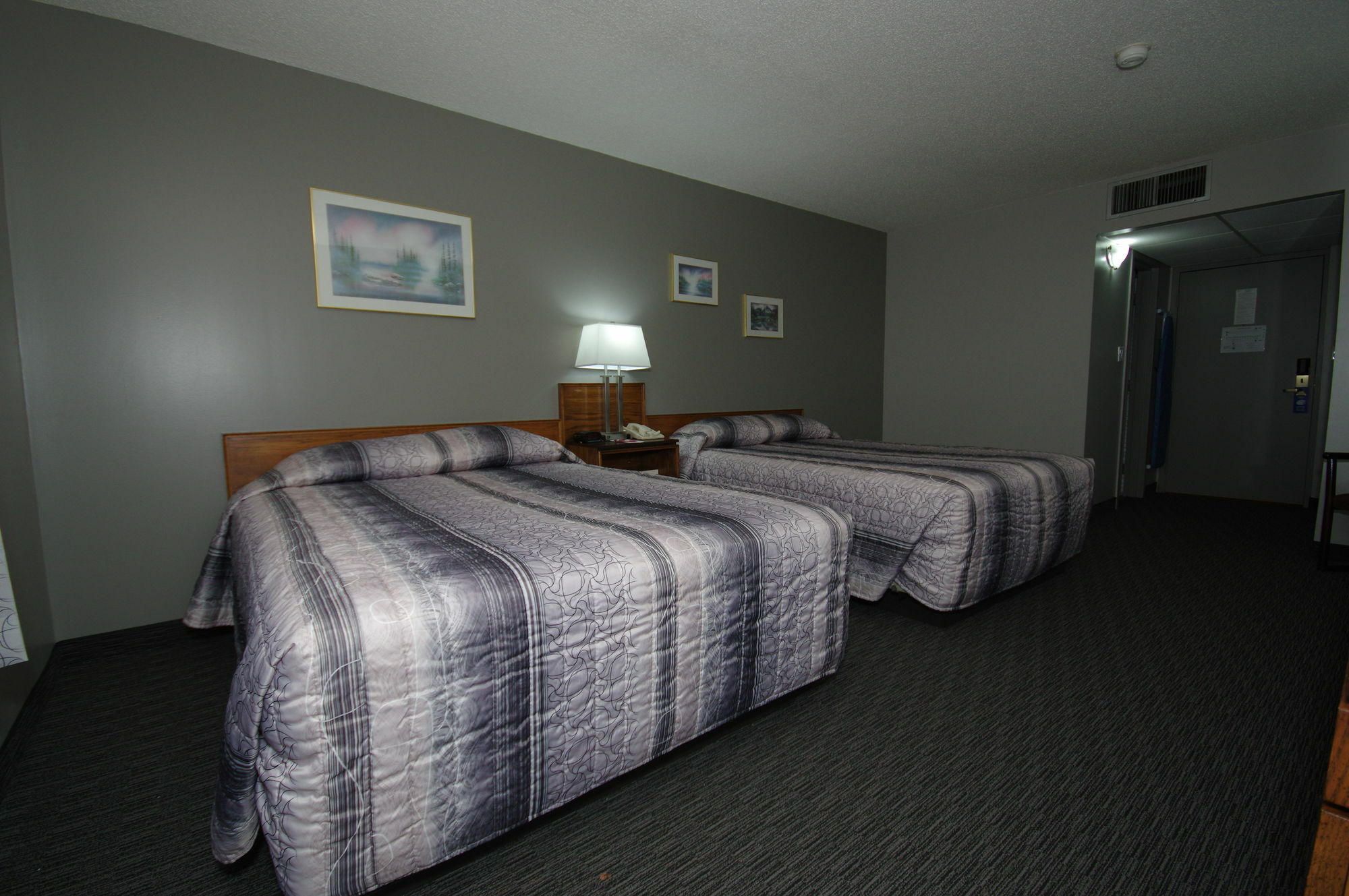 Travelodge By Wyndham Grande Prairie Exterior foto